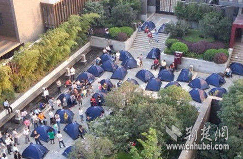 东西湖府上心斋桥楼盘被爆延迟交房