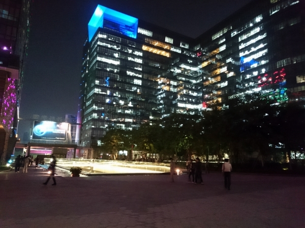 2070万镜头：魅族MX4、索尼Z3对比