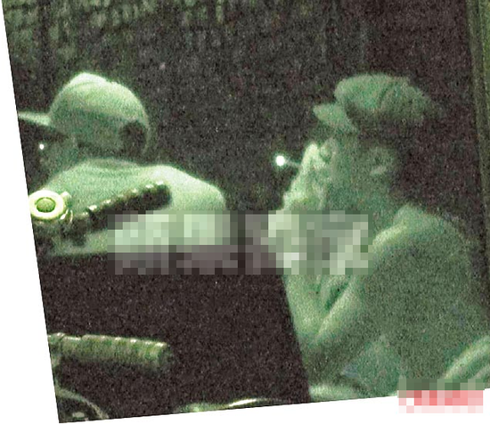 柯震东现身夜店快活抽烟网友：让我们失望了