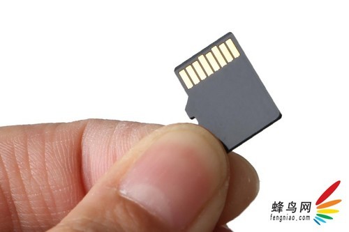 东芝高速micro sd存储卡背面