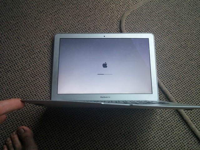 Macbook Air多坚固？1000英寸高空跌落